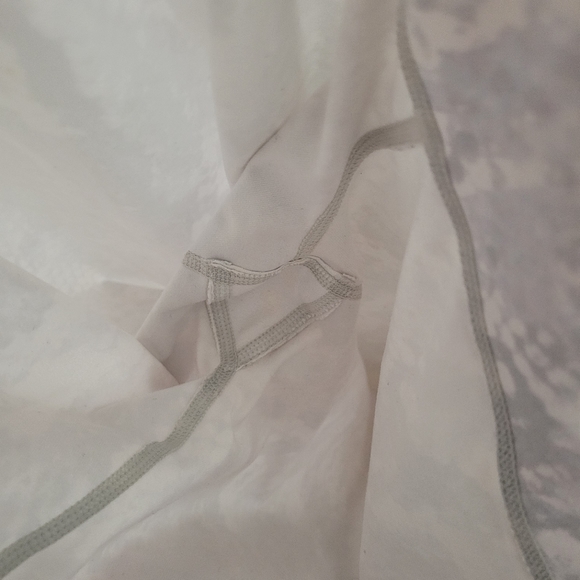 Alo Yoga Airbrush Leggings in Vapor Python White Gray, Full Length, Small Medium - Picture 10 of 14